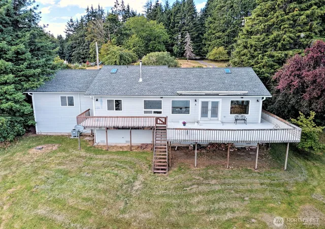 Photo 3 of Single family home for sale at 220 SE Sells Dr, Shelton, WA 98584 | MLS# NWM2553363 | Listing updated on 2026-10-16