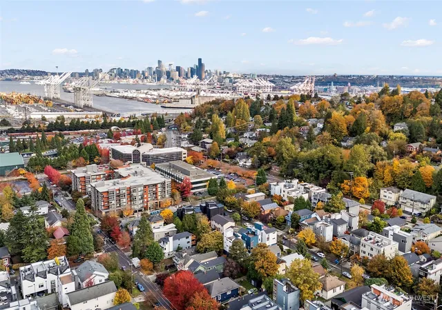 Photo 20 of Townhouse for sale at 4105 25th Avenue SW, Seattle, WA 98106 | MLS# NWM2553372 | Listing updated on 2026-10-09
