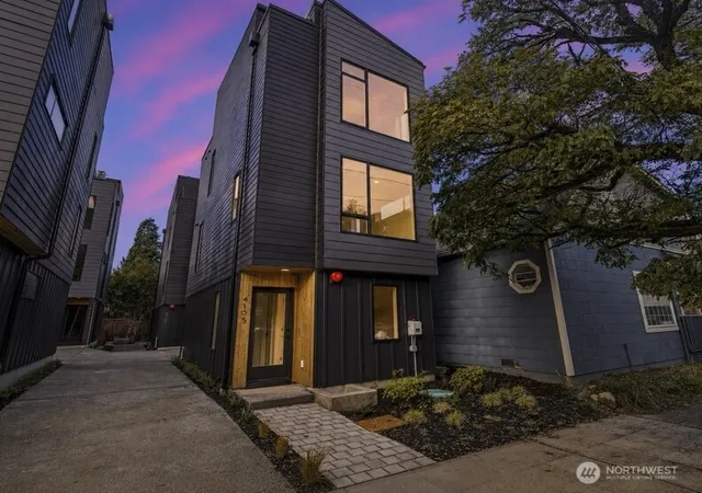 Photo 2 of Townhouse for sale at 4105 25th Avenue Sw, Seattle, WA 98106 | MLS# NWM2553372 | Listing updated on 2026-10-09