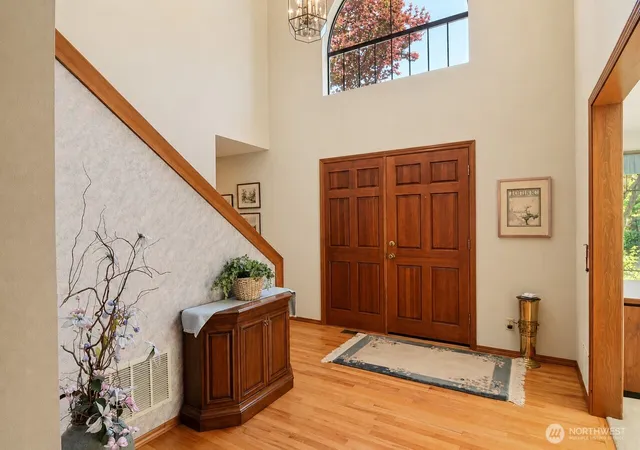 Photo 4 of Single family home for sale at 106 Chinook Ln, Steilacoom, WA 98388 | MLS# NWM2553388 | Listing updated on 2026-09-22