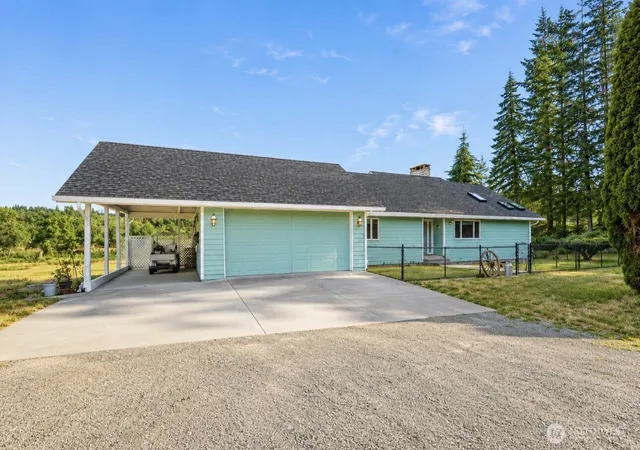 Photo 3 of Single family home for sale at 32 Thompson Ln, Elma, WA 98541 | MLS# NWM2553411 | Listing updated on 2026-09-22