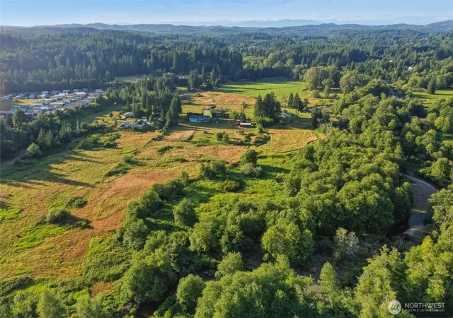 Photo 3 of Single family home for sale at 32 Thompson Ln, Elma, WA 98541 | MLS# NWM2553411 | Listing updated on 2026-09-22