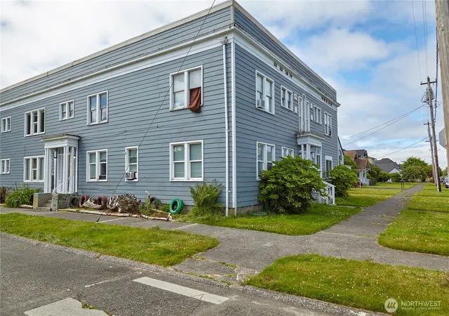 Photo 2 of Multi family home for sale at 301 W 3rd Street, Aberdeen, WA 98520 | MLS# NWM2553414 | Listing updated on 2026-09-22