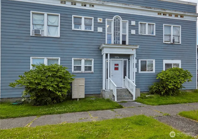 Photo 3 of Multi family home for sale at 301 W 3rd Street, Aberdeen, WA 98520 | MLS# NWM2553414 | Listing updated on 2026-09-22