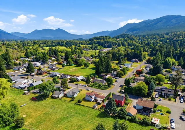 Photo 1 of Single family home for sale at 38200 Southeast 85th, Snoqualmie, WA 98065 | MLS# NWM2553415 | Listing updated on 2026-10-22