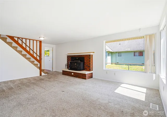 Photo 4 of Single family home for sale at 38200 Southeast 85th, Snoqualmie, WA 98065 | MLS# NWM2553415 | Listing updated on 2026-09-27