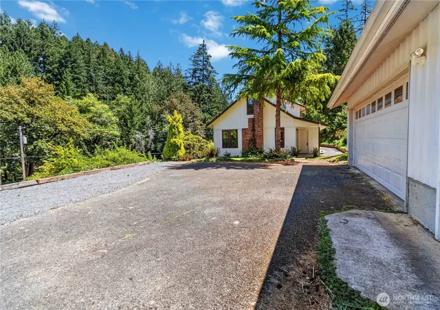 Photo 3 of Sale Pending at 1790 Little Hanaford Rd, Centralia, WA 98531 | MLS# NWM2553434 | Listing updated on 2026-09-26