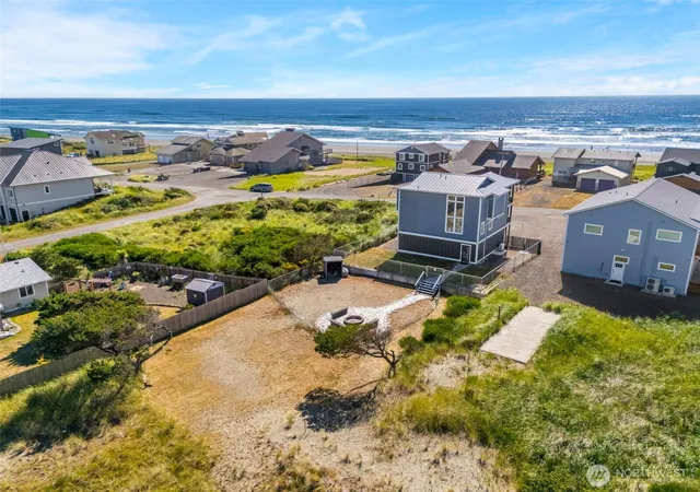 Photo 4 of Single family home for sale at 412 Dune Crst Dr, Westport, WA 98595 | MLS# NWM2553457 | Listing updated on 2026-09-22