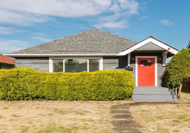 Photo 1 of Multi family home for sale at 1108 Warren Ave, Bremerton, WA 98337 | MLS# NWM2553467 | Listing updated on 2026-09-22