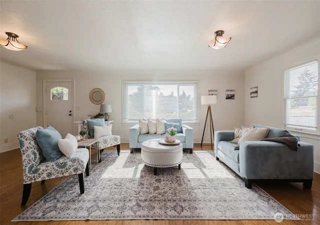 Photo 4 of House for sale at 1108 Warren Ave, Bremerton, WA 98337 | MLS# NWM2553467 | Listing updated on 2026-09-22