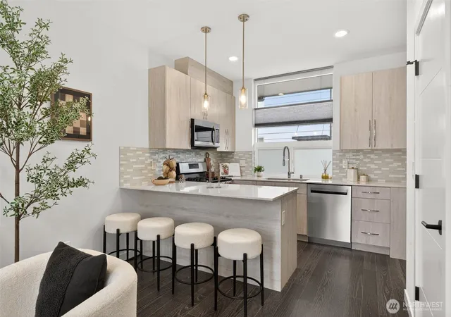 Photo 3 of Townhouse for sale at 945 NW 56th Street, Seattle, WA 98107 | MLS# NWM2553485 | Listing updated on 2026-10-01