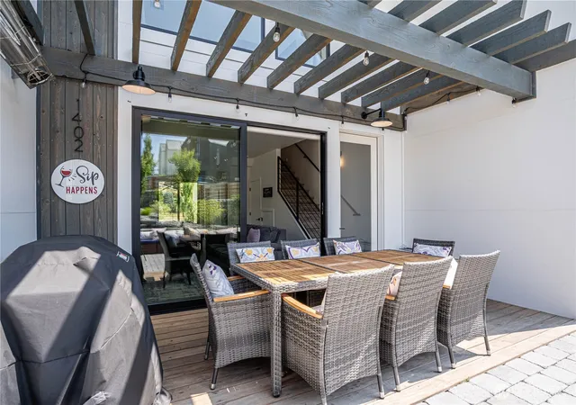 Photo 3 of Single family home for sale at 1402 Cottage Ln, Chelan, WA 98816 | MLS# NWM2553494 | Listing updated on 2026-09-22