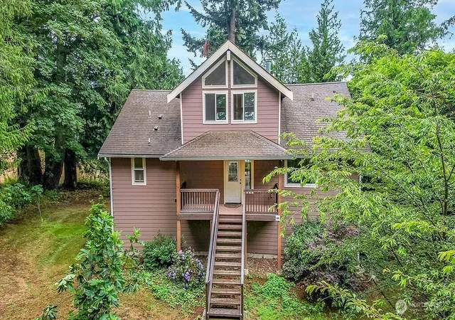 Photo 2 of Single family home for sale at 8 W Gedney Way, Hat Island, WA 98206 | MLS# NWM2553525 | Listing updated on 2026-09-22