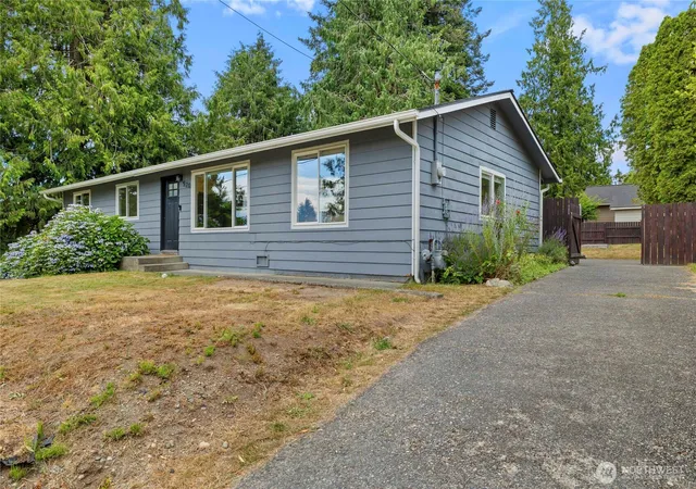 Photo 1 of Sale Pending at 520 N 21st Street, Mount Vernon, WA 98273 | MLS# NWM2553530 | Listing updated on 2026-09-25