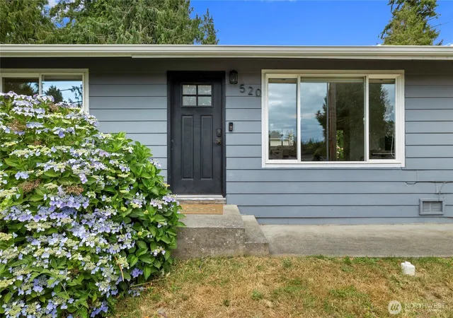 Photo 2 of Sale Pending at 520 N 21st Street, Mount Vernon, WA 98273 | MLS# NWM2553530 | Listing updated on 2026-09-25