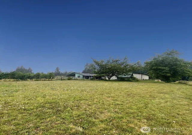 Photo 4 of Single family home for sale at 55 Wilson Ln, South Bend, WA 98586 | MLS# NWM2553541 | Listing updated on 2026-09-22