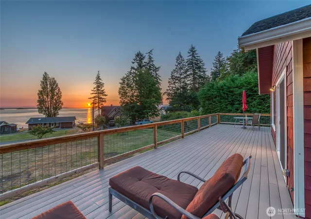 Photo 1 of Single family home for sale at 78 Lodge Ln, Eastsound, WA 98245 | MLS# NWM2553567 | Listing updated on 2026-09-22