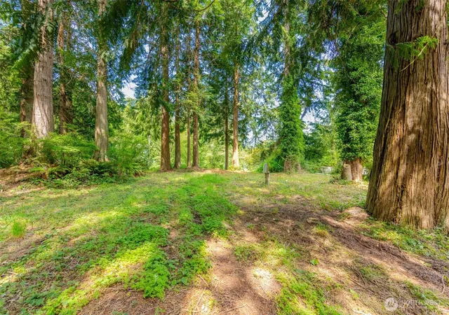 Photo 4 of Sale Pending at 7929 S Lake Ketchum Rd, Stanwood, WA 98292 | MLS# NWM2553619 | Listing updated on 2026-07-21