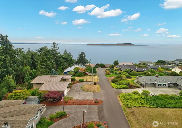 Photo 3 of Contingent at 51 Victoria Loop, Port Townsend, WA 98368 | MLS# NWM2553634 | Listing updated on 2026-09-29