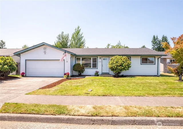 Photo 1 of Single family home for sale at 1703 33rd Avenue, Longview, WA 98632 | MLS# NWM2553646 | Listing updated on 2026-09-27