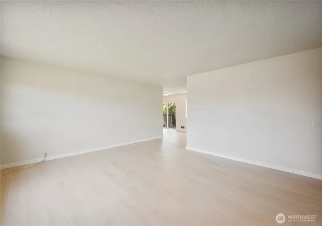 Photo 4 of Single family home for sale at 1703 33rd Avenue, Longview, WA 98632 | MLS# NWM2553646 | Listing updated on 2026-09-27
