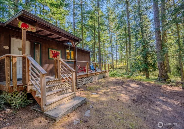 Photo 3 of Single family home for sale at 37 Silvermoon Ln, Eastsound, WA 98245 | MLS# NWM2553672 | Listing updated on 2026-09-22