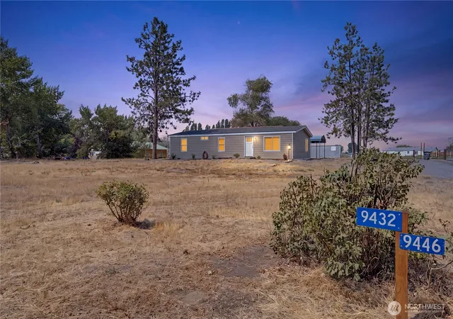 Photo 1 of Manufactured home for sale at 9432 Rd J 3 Nw, Quincy, WA 98848 | MLS# NWM2553679 | Listing updated on 2026-09-24