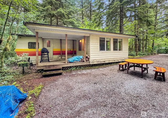 Photo 3 of Manufactured home for sale at 68 4 Christmas Tree Cir, Deming, WA 98244 | MLS# NWM2553683 | Listing updated on 2026-09-22