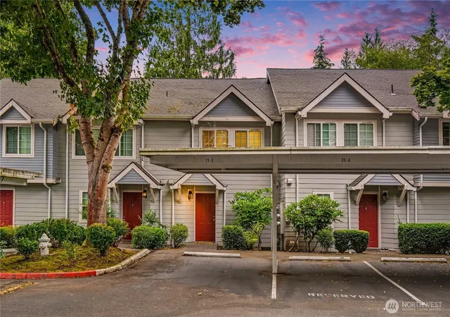 Photo 1 of Townhouse for sale at 13105 102nd Lane Ne #5, Kirkland, WA 98034 | MLS# NWM2553700 | Listing updated on 2026-09-21