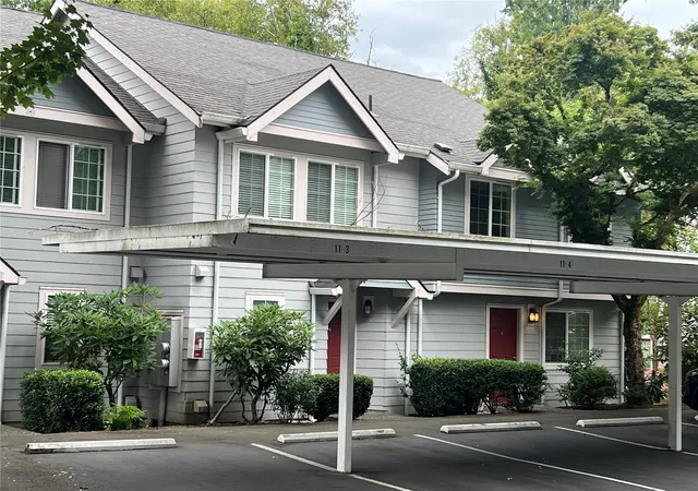 Photo 1 of Townhouse for sale at 13105 102nd Lane Ne #5, Kirkland, WA 98034 | MLS# NWM2553700 | Listing updated on 2026-10-17