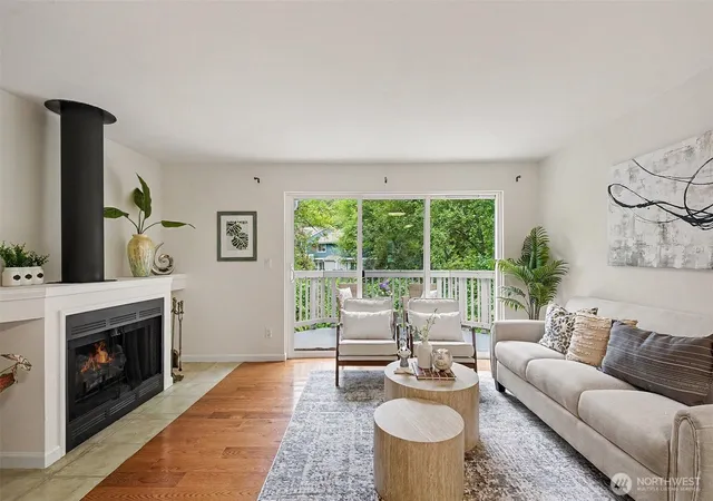 Photo 4 of Townhouse for sale at 13105 102nd Lane NE #5, Kirkland, WA 98034 | MLS# NWM2553700 | Listing updated on 2026-09-21