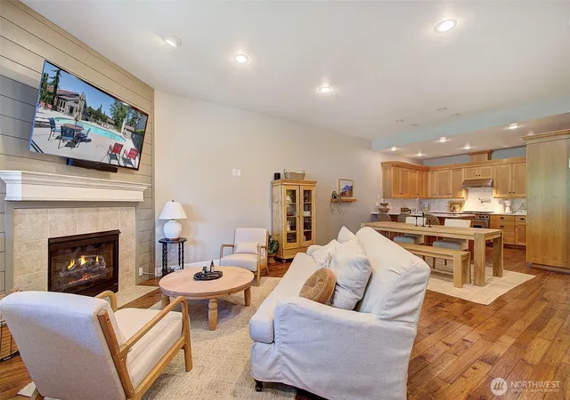 Photo 3 of Condo for sale at 4117 NW 77th Avenue, Camas, WA 98607 | MLS# NWM2553703 | Listing updated on 2026-09-22
