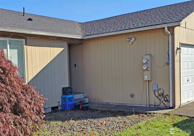 Photo 3 of House for sale at 6521 201st, Centralia, WA 98531 | MLS# NWM2553735 | Listing updated on 2026-09-22