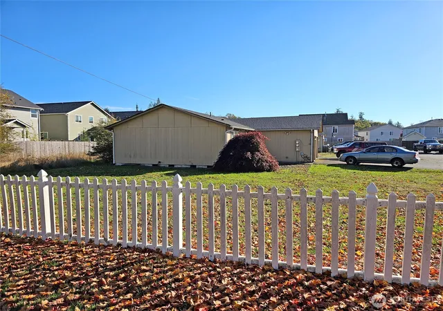 Photo 4 of House for sale at 6521 201st, Centralia, WA 98531 | MLS# NWM2553735 | Listing updated on 2026-09-22