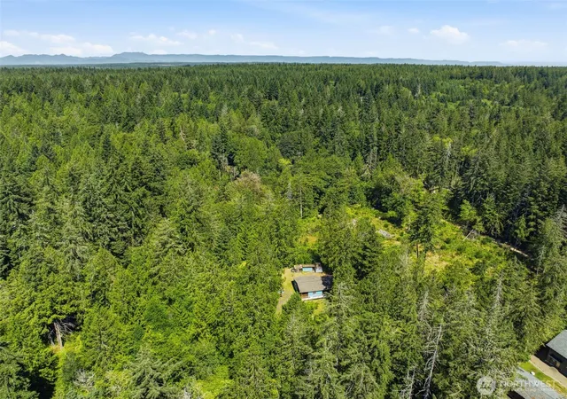 Photo 4 of Manufactured home for sale at 161 E Orchard Beach Rd, Grapeview, WA 98546 | MLS# NWM2553744 | Listing updated on 2026-09-28