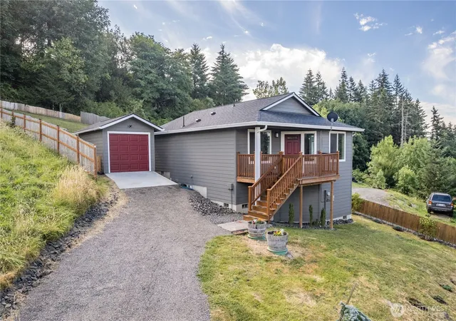 Photo 1 of Single family home for sale at 1009 Taylor Rd, Kalama, WA 98625 | MLS# NWM2553771 | Listing updated on 2026-09-22