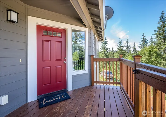 Photo 3 of Single family home for sale at 1009 Taylor Rd, Kalama, WA 98625 | MLS# NWM2553771 | Listing updated on 2026-09-22