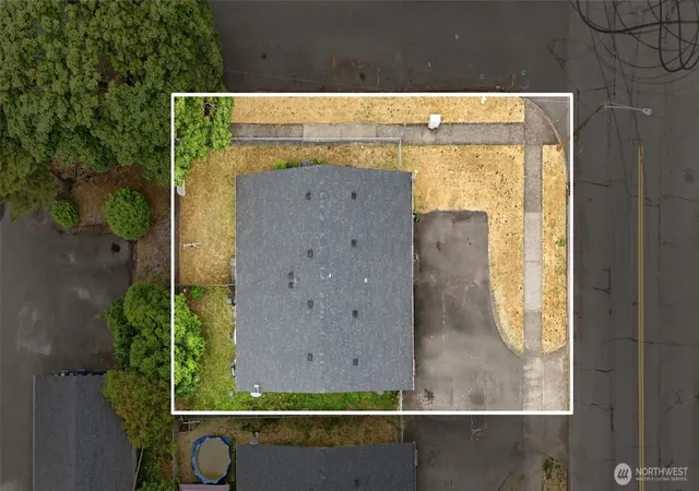 Photo 2 of Multi family home for sale at 2807 Caples Ave, Vancouver, WA 98661 | MLS# NWM2553787 | Listing updated on 2026-09-22