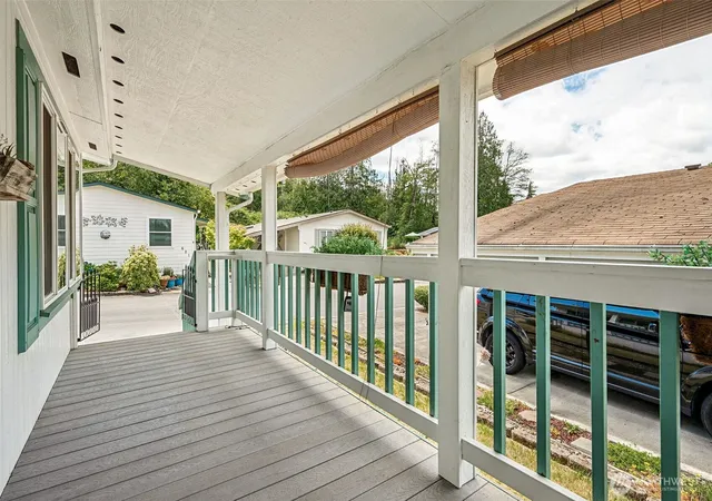 Photo 3 of Manufactured home for sale at 592 Ne Saturn Ln, Bremerton, WA 98311 | MLS# NWM2553808 | Listing updated on 2026-09-22