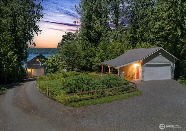 Photo 2 of Single family home for sale at 860 E Sunset Rd, Shelton, WA 98584 | MLS# NWM2553810 | Listing updated on 2026-09-22