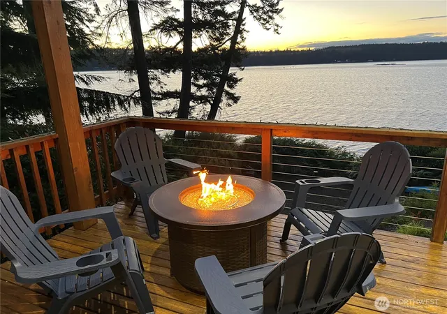 Photo 4 of Single family home for sale at 860 E Sunset Rd, Shelton, WA 98584 | MLS# NWM2553810 | Listing updated on 2026-09-22