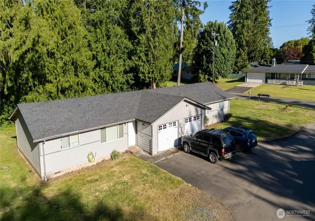 Photo 3 of Multi family home for sale at 106 Garden Hl Rd W, Elma, WA 98541 | MLS# NWM2553817 | Listing updated on 2026-09-22
