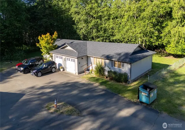 Photo 3 of House for sale at 106 Garden Hl Rd W, Elma, WA 98541 | MLS# NWM2553817 | Listing updated on 2026-09-22
