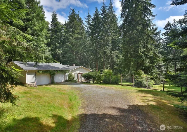 Photo 3 of Sale Pending at 6357 Baywood Rd, Freeland, WA 98249 | MLS# NWM2553818 | Listing updated on 2026-08-11