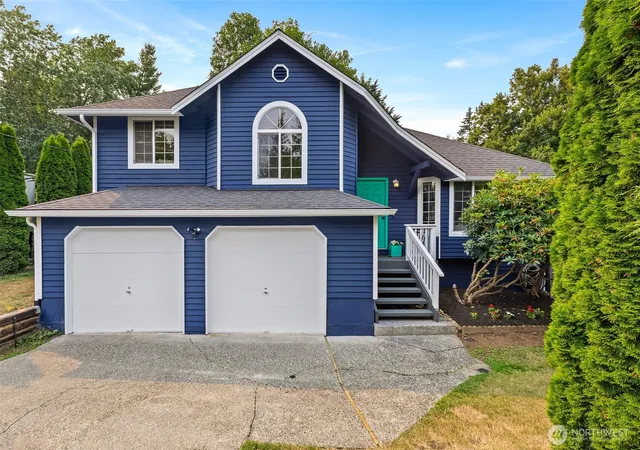 Photo 2 of Single family home for sale at 1602 151st Place Sw, Lynnwood, WA 98087 | MLS# NWM2553820 | Listing updated on 2026-09-21