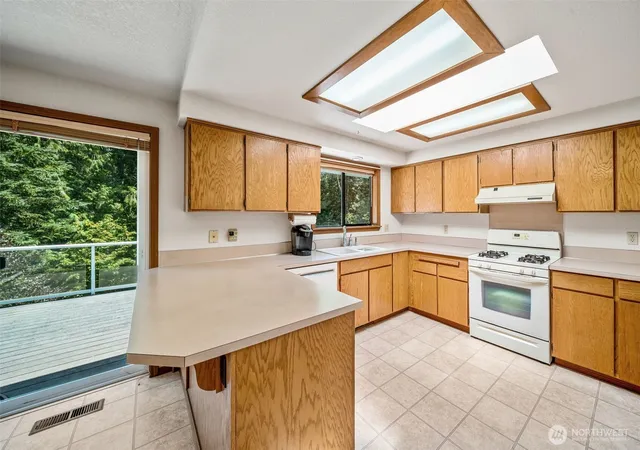 Photo 4 of Single family home for sale at 7718 Fairview Rd SW, Olympia, WA 98512 | MLS# NWM2553822 | Listing updated on 2026-09-30