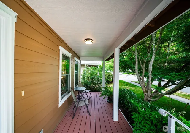 Photo 3 of Single family home for sale at 911 Sarah Ct Nw, Olympia, WA 98502 | MLS# NWM2553830 | Listing updated on 2026-09-22