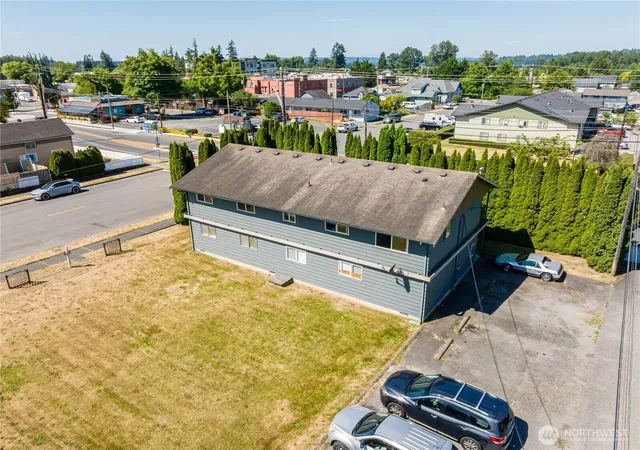 Photo 3 of Townhouse for sale at 703 Broadway St, Arlington, WA 98223 | MLS# NWM2553843 | Listing updated on 2026-09-22