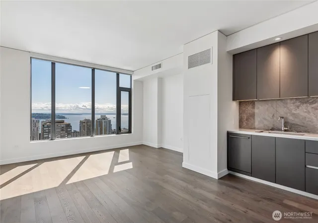Photo 3 of Condo for sale at 2510 6th Avenue #2705, Seattle, WA 98121 | MLS# NWM2553845 | Listing updated on 2026-09-22