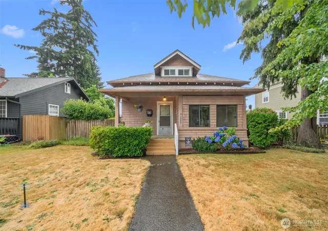 Photo 1 of Single family home for sale at 1114 N Prospect St, Tacoma, WA 98406 | MLS# NWM2553890 | Listing updated on 2026-09-28